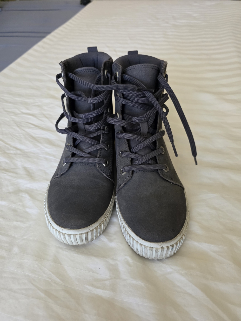 Timberland Women's Black High-Top Lace-Up Sneakers